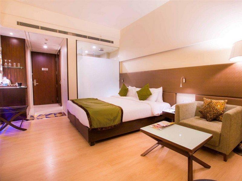 Regenta Central Grand Exotica Pimpri-Chinchwad Exterior foto