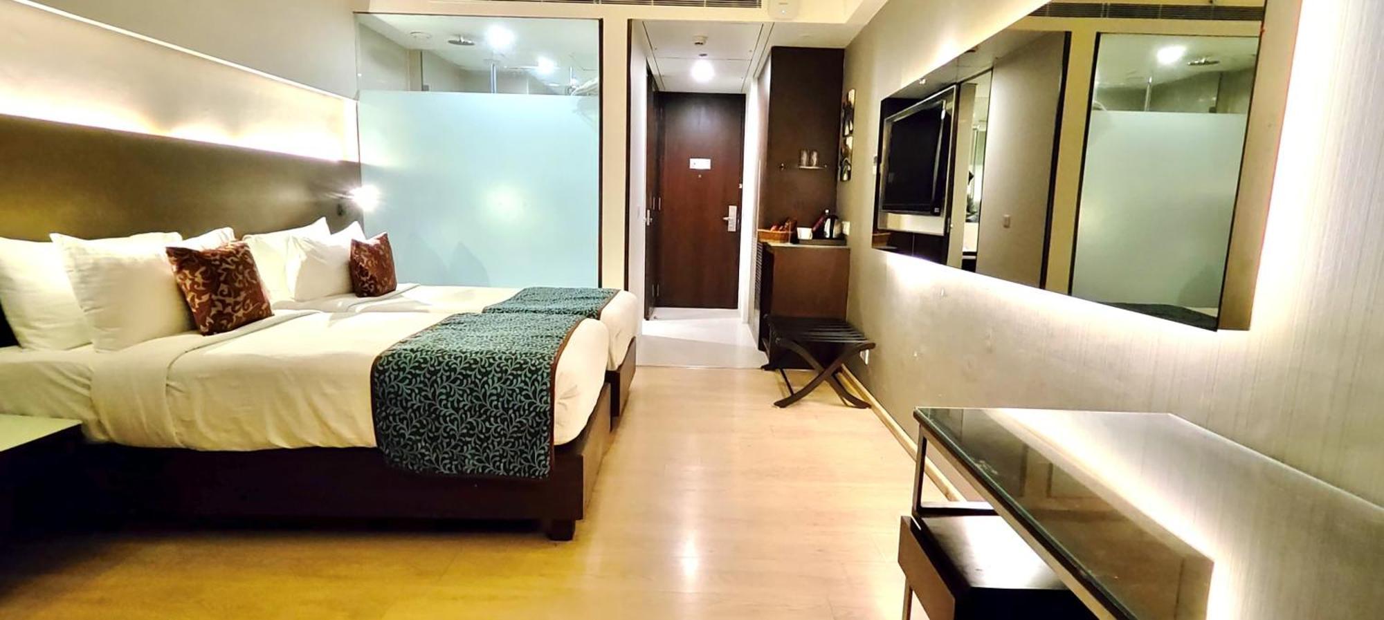 Regenta Central Grand Exotica Pimpri-Chinchwad Exterior foto